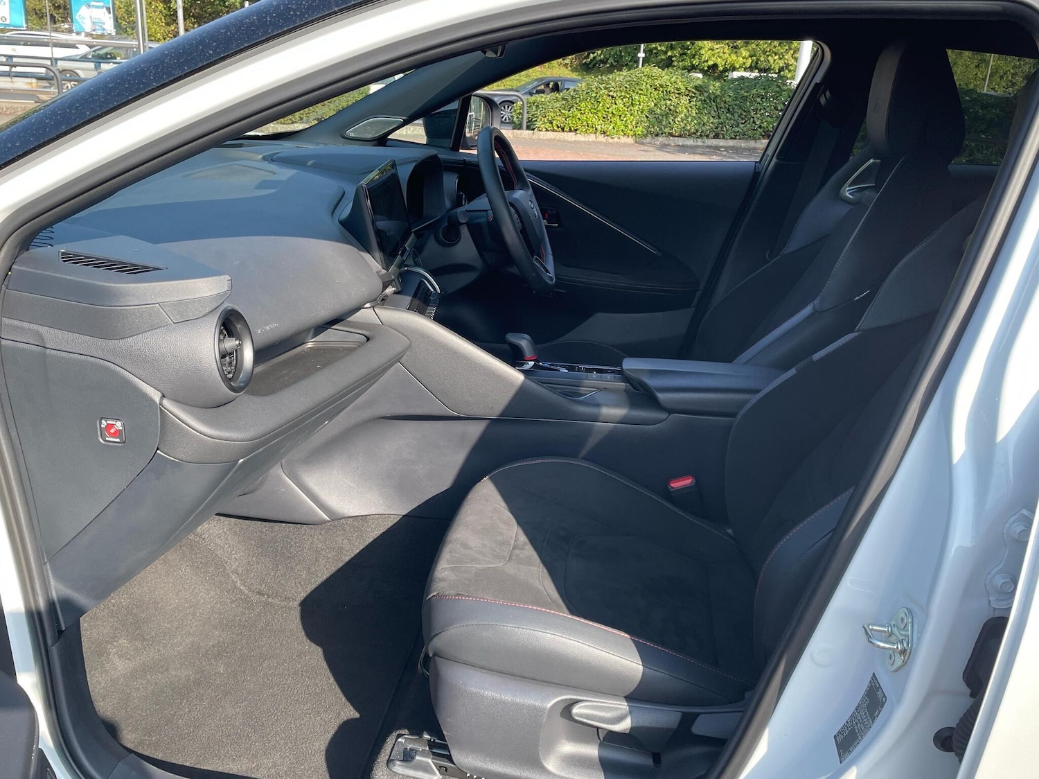 Used Toyota C-HR 2024 for sale - 76110509: Photo 10
