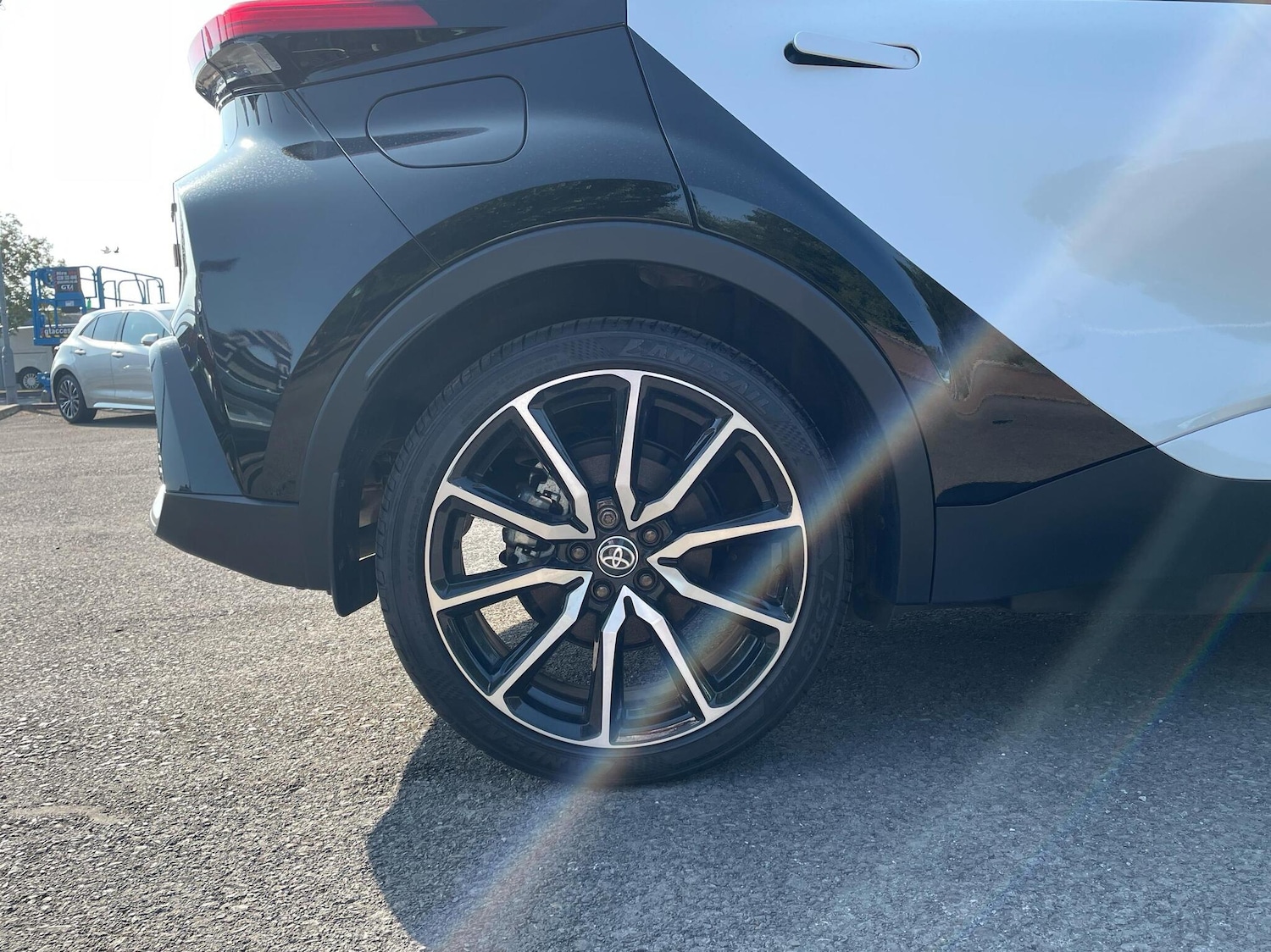 Used Toyota C-HR 2024 for sale - 76110509: Photo 18