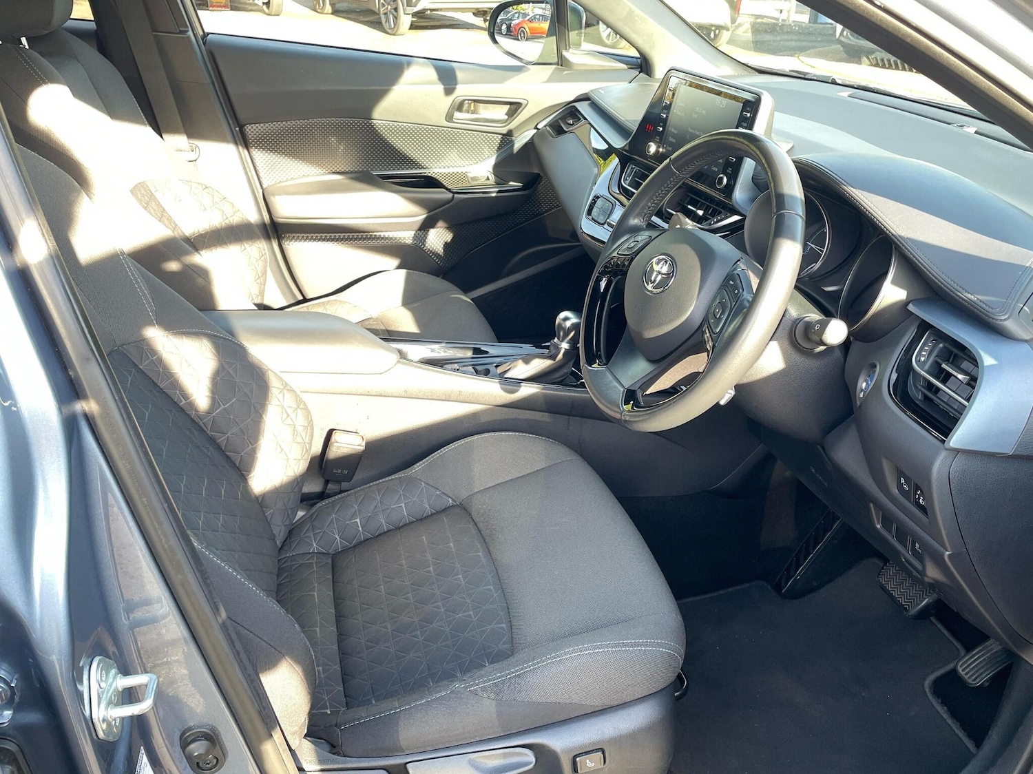 Used Toyota C-HR 2021 for sale - 76111727: Photo 11