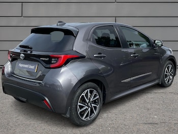 Used Toyota Yaris 2021 for sale - 75758313: Photo