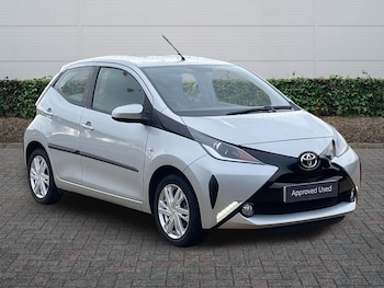 2016 (16) - 1.0 VVT-i X-Pression 5dr