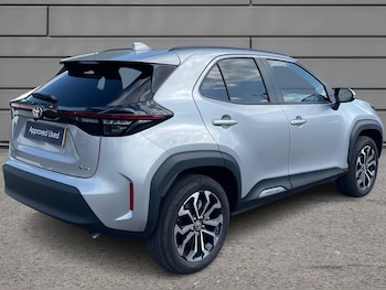 Used Toyota Yaris Cross 2025 for sale - 77013579: Photo