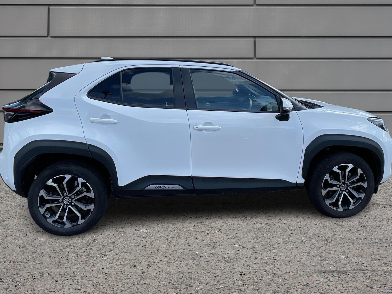 Used Toyota Yaris Cross 2023 for sale - 76110856: Photo 16