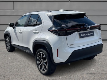 Used Toyota Yaris Cross 2023 for sale - 76110856: Photo 4