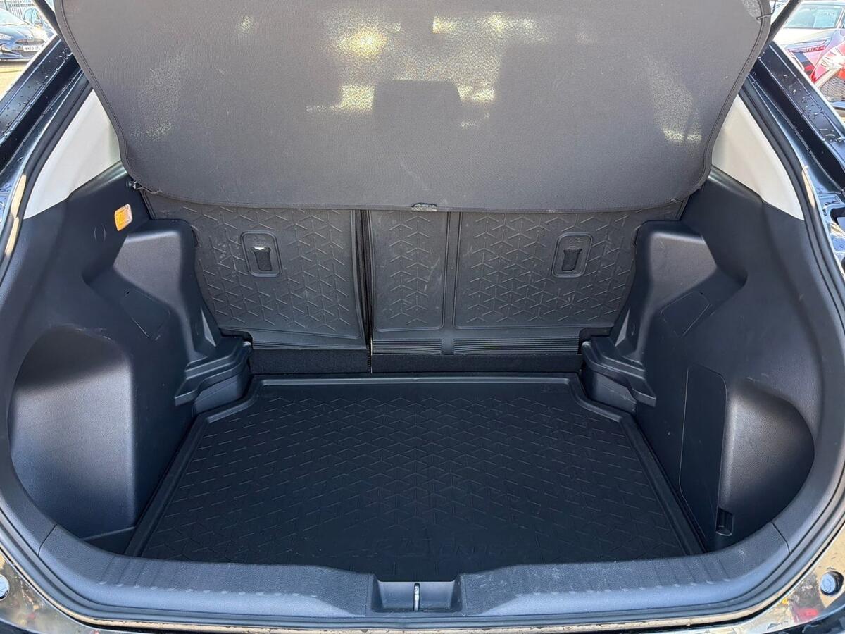 Used Toyota Yaris 2022 for sale - 77926821: Photo 10