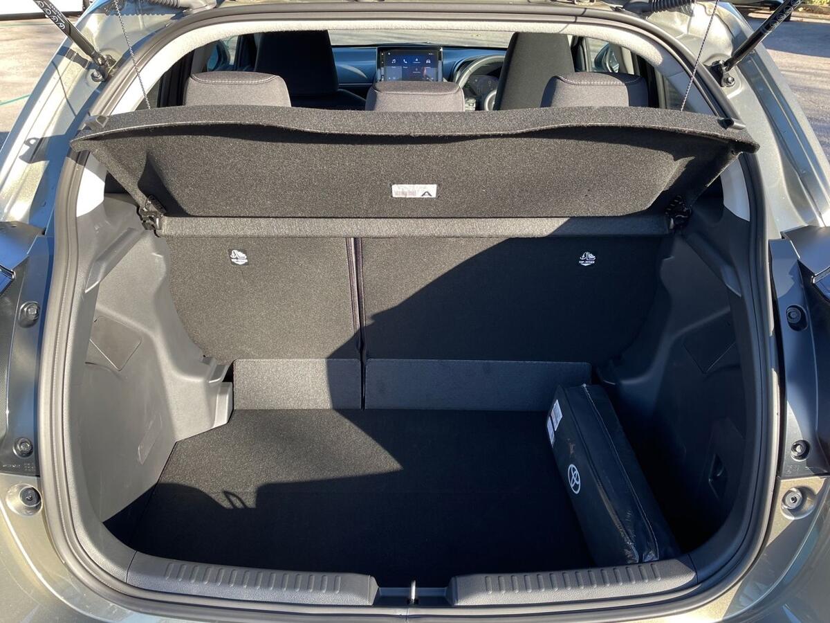 Used Toyota Yaris 2024 for sale - 76609208: Photo 10