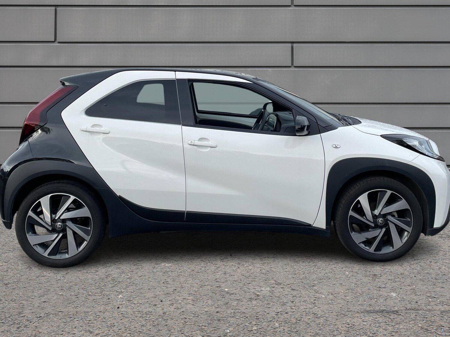 Used Toyota Aygo X 2024 for sale - 76730789: Photo 16