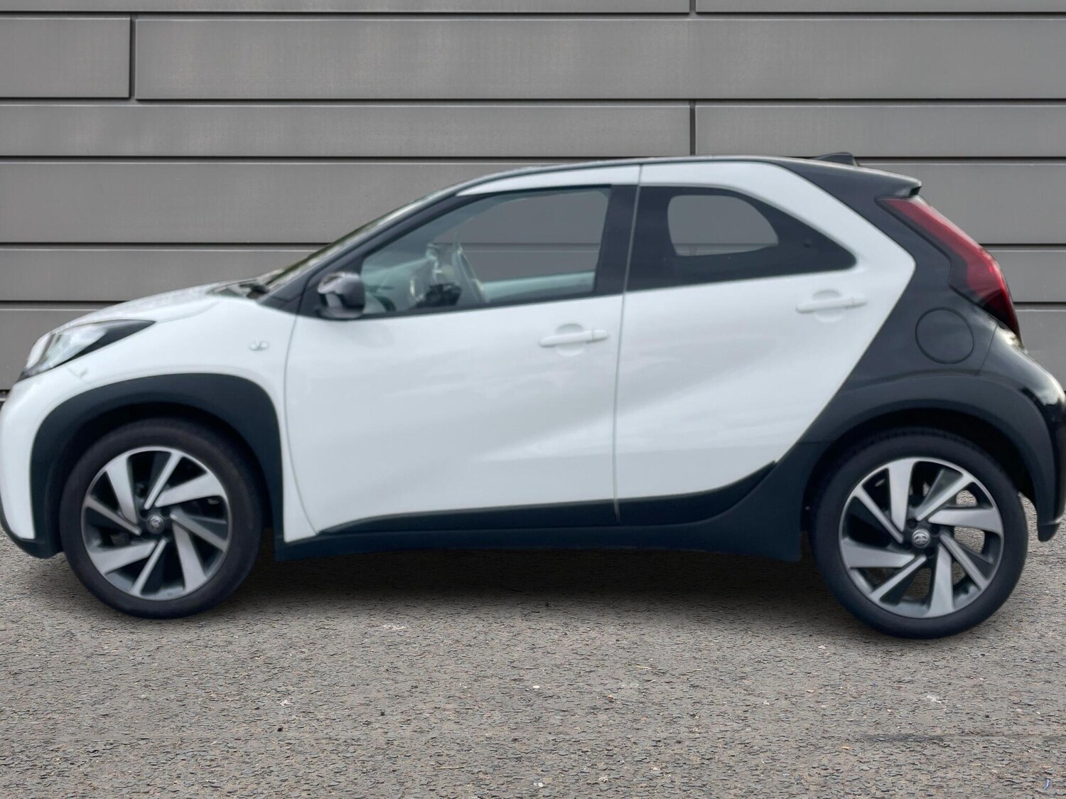 Used Toyota Aygo X 2024 for sale - 76730789: Photo 17