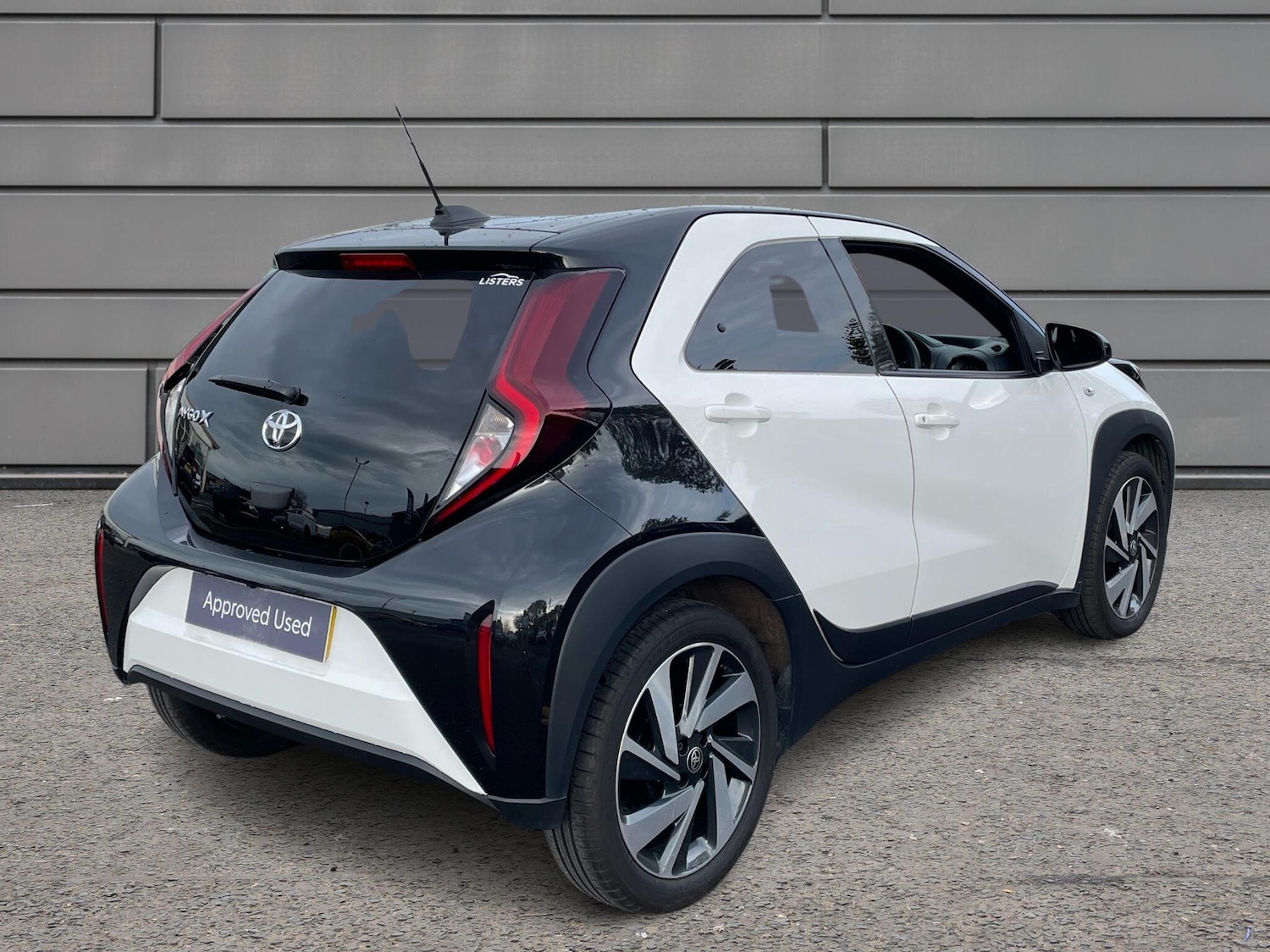 Used Toyota Aygo X 2024 for sale - 76730789: Photo 2