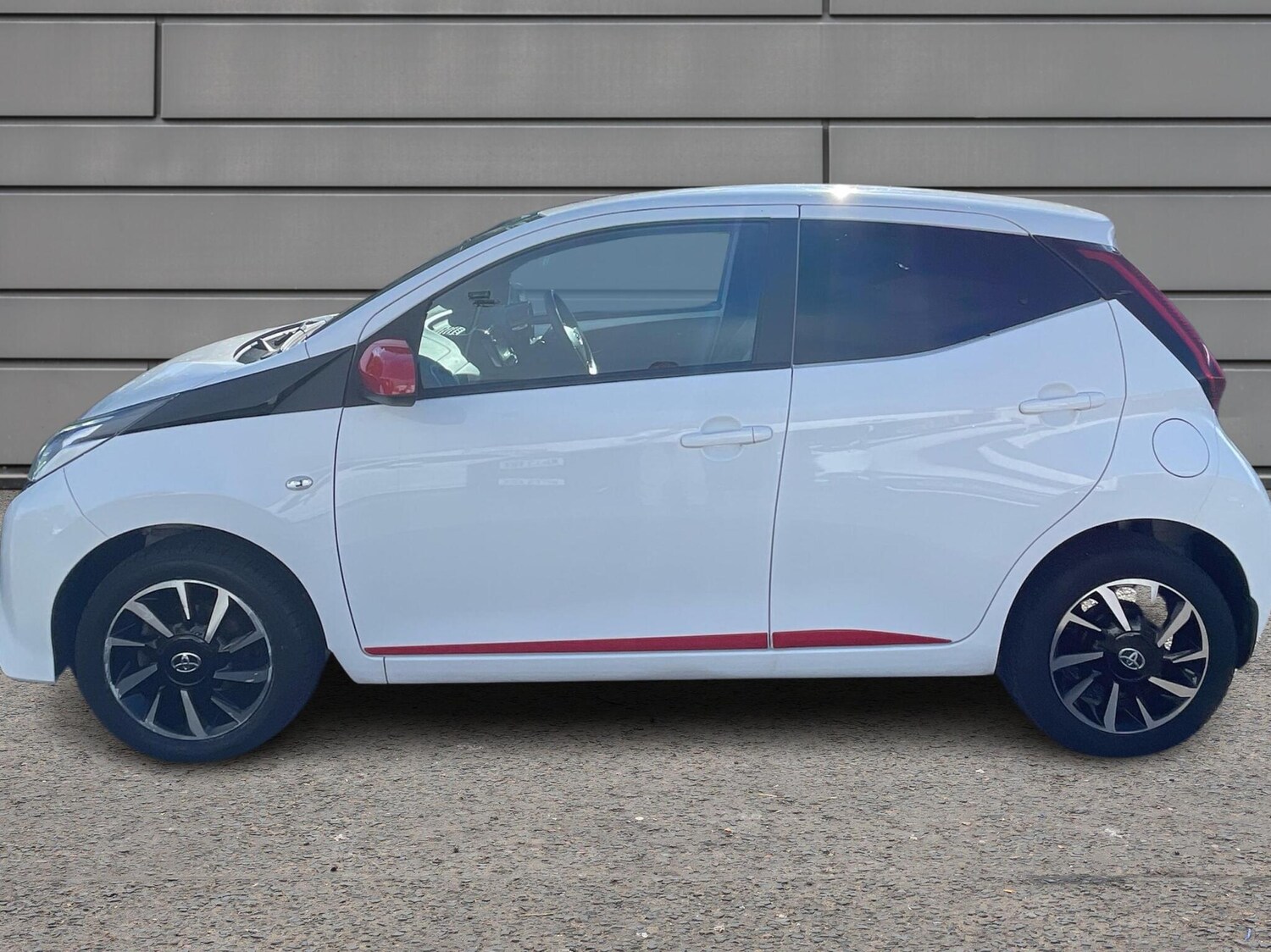 Used Toyota AYGO 2021 for sale - 76110777: Photo 17