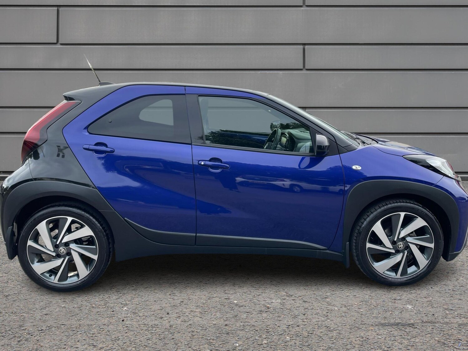 Used Toyota Aygo X 2023 for sale - 76730628: Photo 16