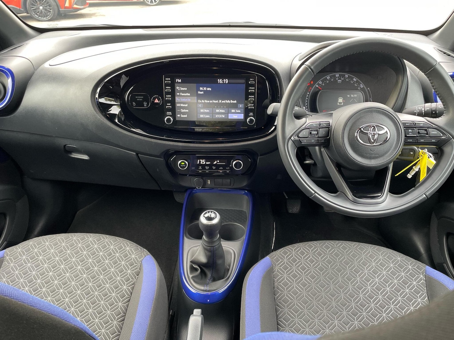 Used Toyota Aygo X 2023 for sale - 76730628: Photo 5