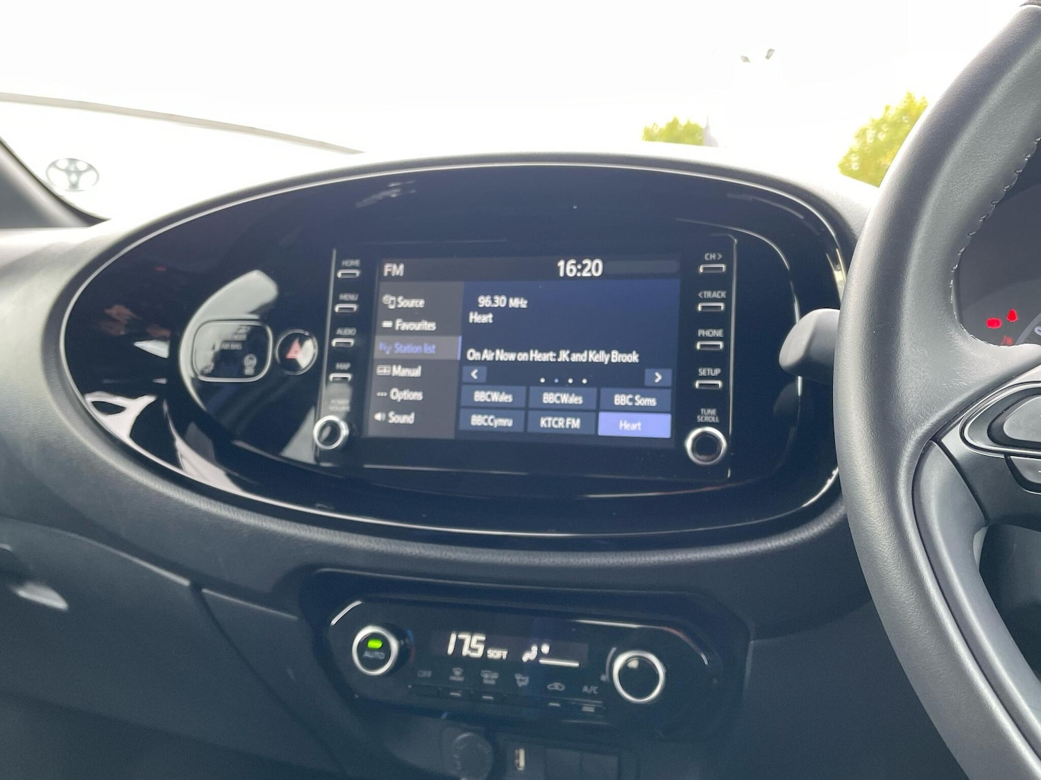 Used Toyota Aygo X 2023 for sale - 76730628: Photo 7