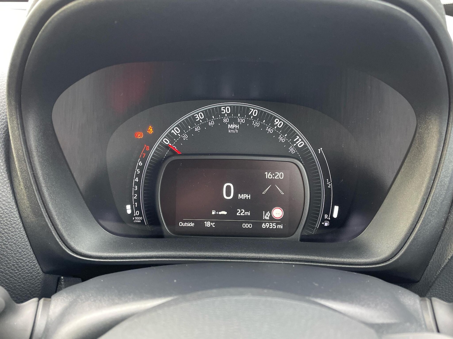 Used Toyota Aygo X 2023 for sale - 76730628: Photo 9