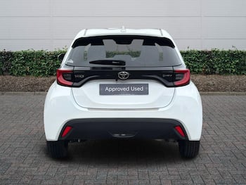 Used Toyota Yaris 2024 for sale - 79728069: Photo