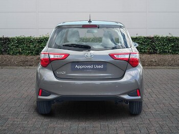 Used Toyota Yaris 2019 for sale - 78293244: Photo