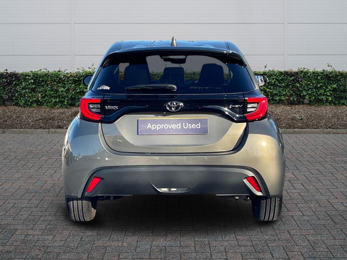 Used Toyota Yaris 2024 for sale - 76730787: Photo 4