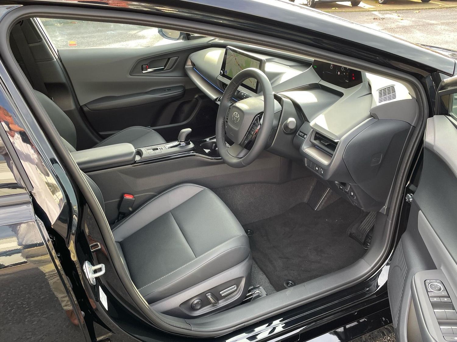 Used Toyota Prius 2025 for sale - 76514435: Photo 11