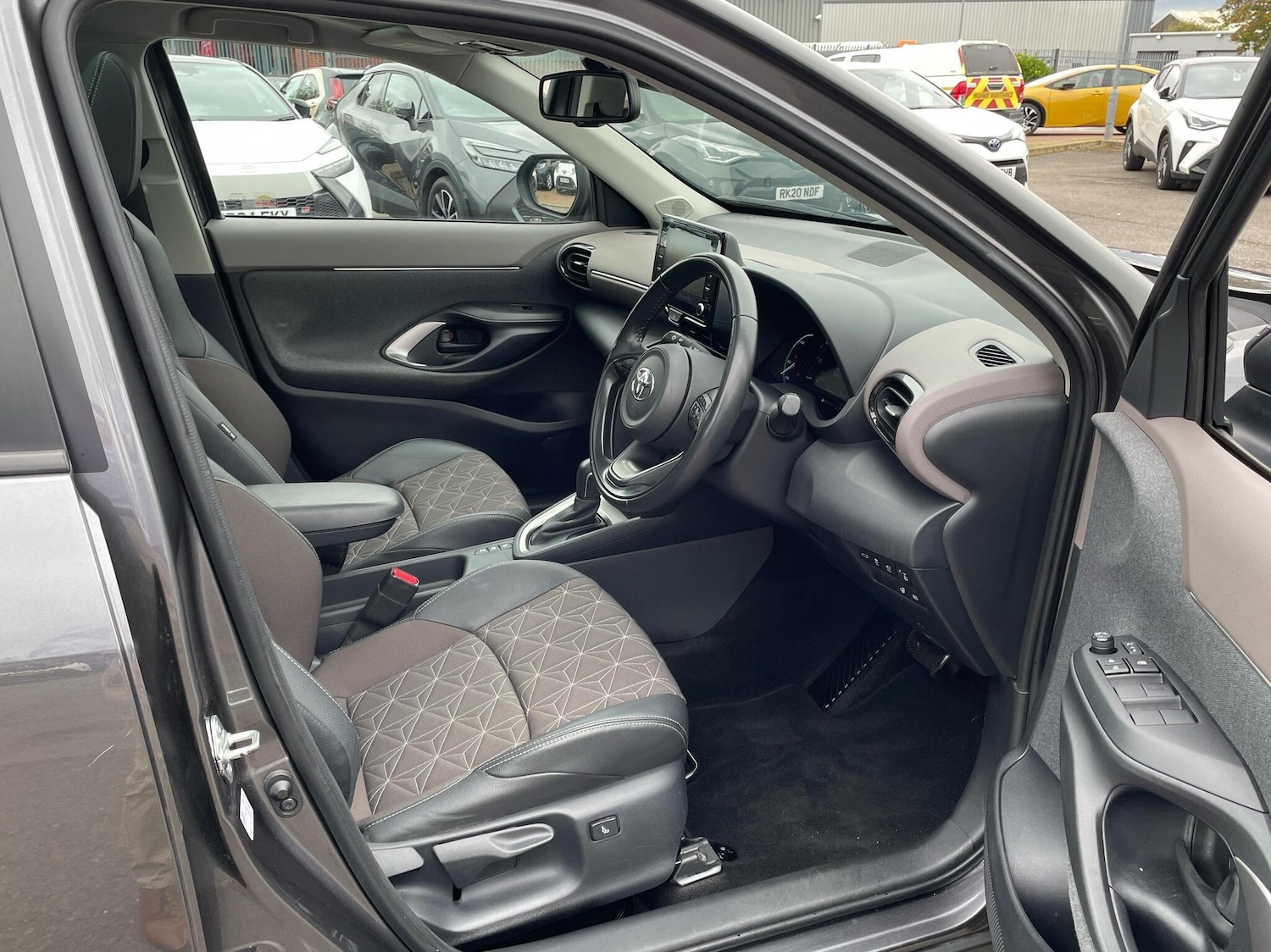 Used Toyota Yaris Cross 2022 for sale - 76110877: Photo 11