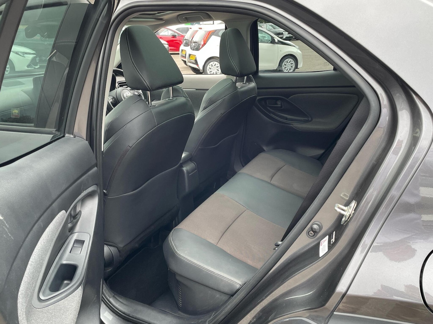 Used Toyota Yaris Cross 2022 for sale - 76110877: Photo 12