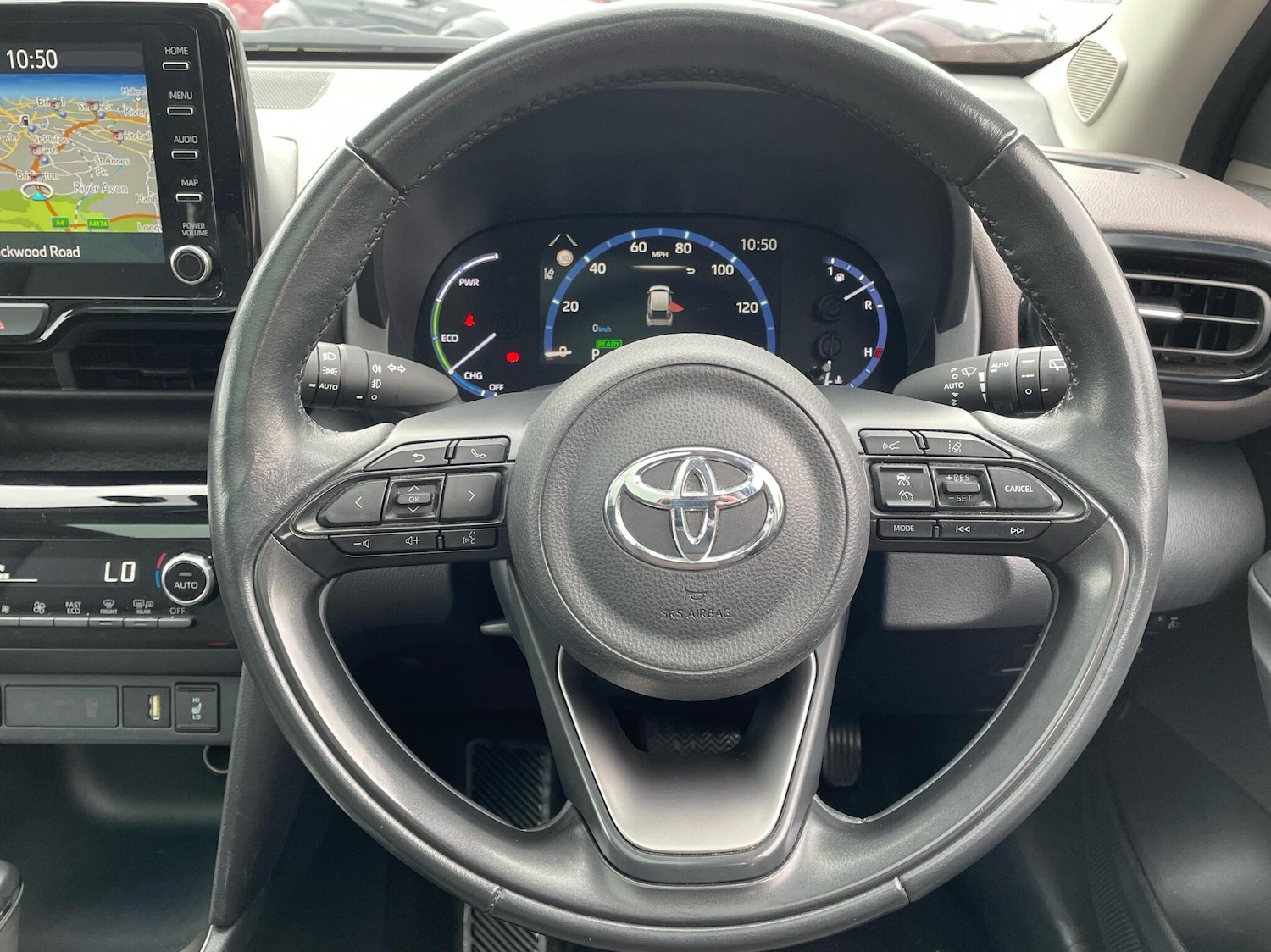 Used Toyota Yaris Cross 2022 for sale - 76110877: Photo 8
