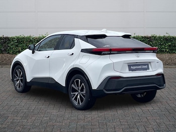 Used Toyota C-HR 2024 for sale - 76703559: Photo