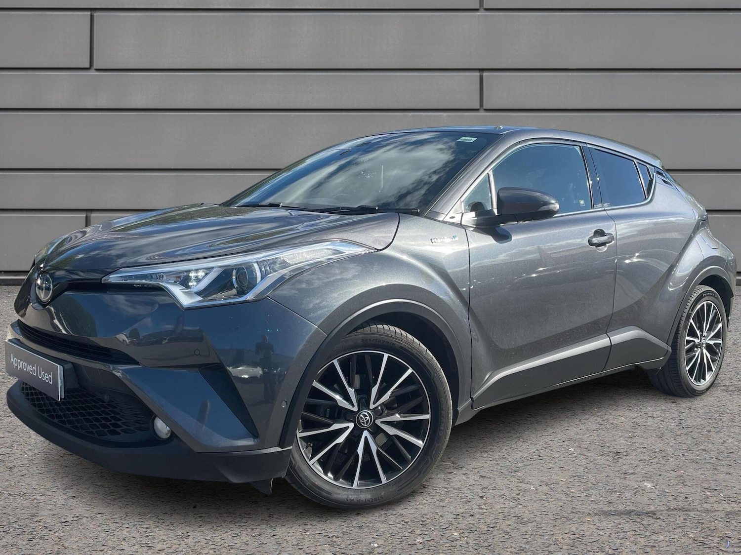 Used Toyota C-HR 2018 for sale - 76111661: Photo 3