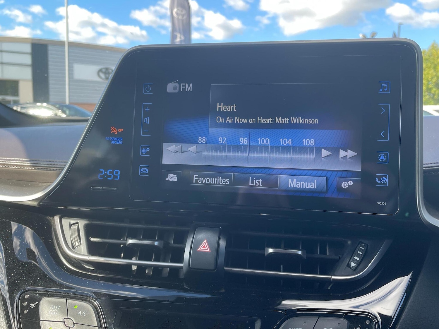 Used Toyota C-HR 2018 for sale - 76111661: Photo 7