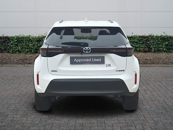 Used Toyota Yaris 2023 for sale - 77926875: Photo