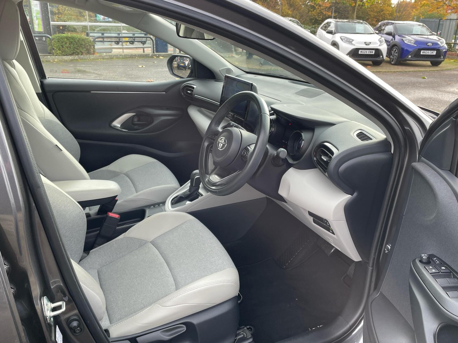 Used Toyota Yaris 2023 for sale - 76730732: Photo 11