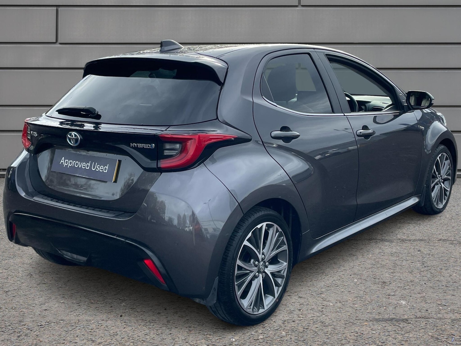 Used Toyota Yaris 2023 for sale - 76730732: Photo 2