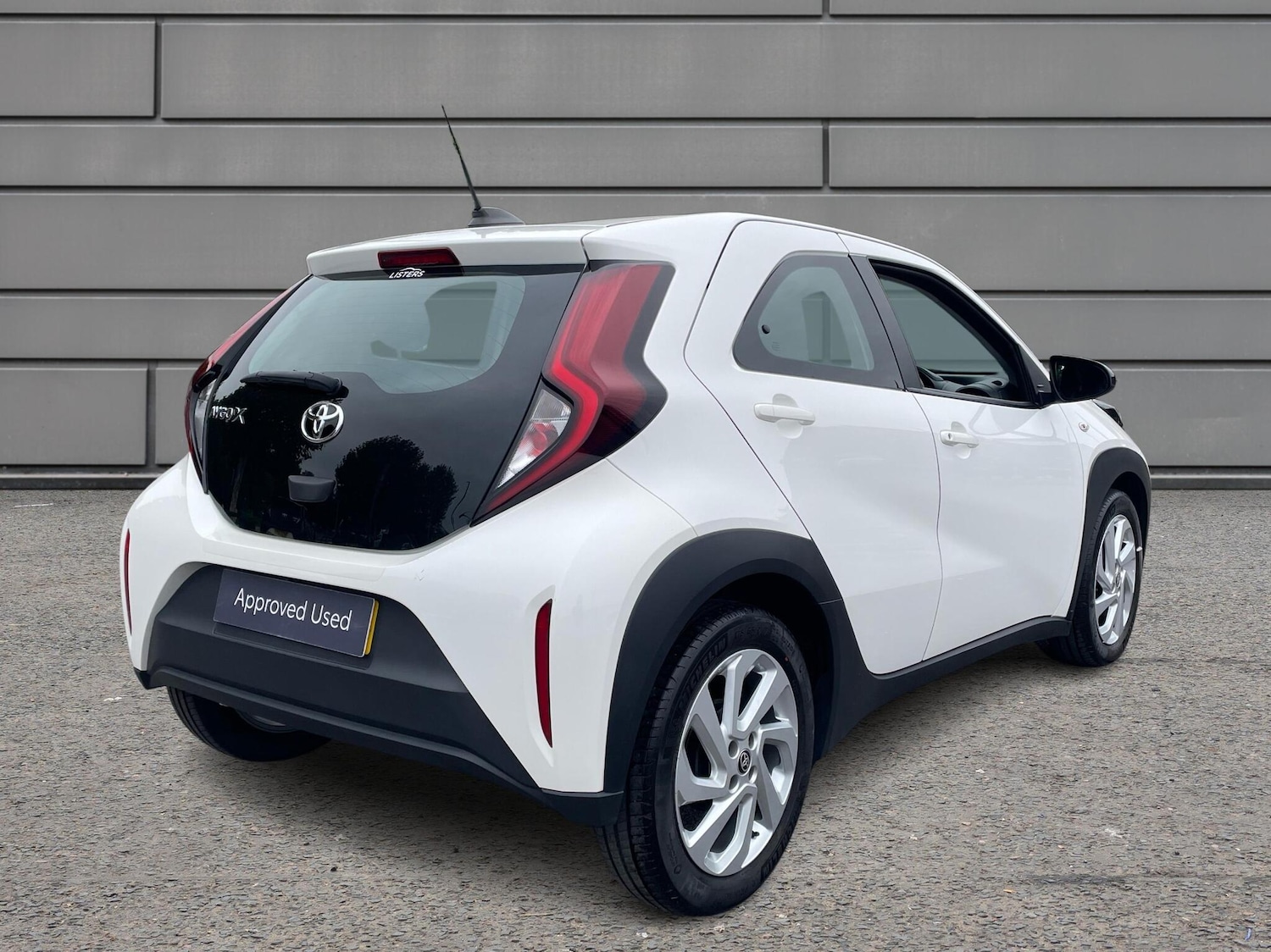 Used Toyota Aygo X 2022 for sale - 76124003: Photo 2