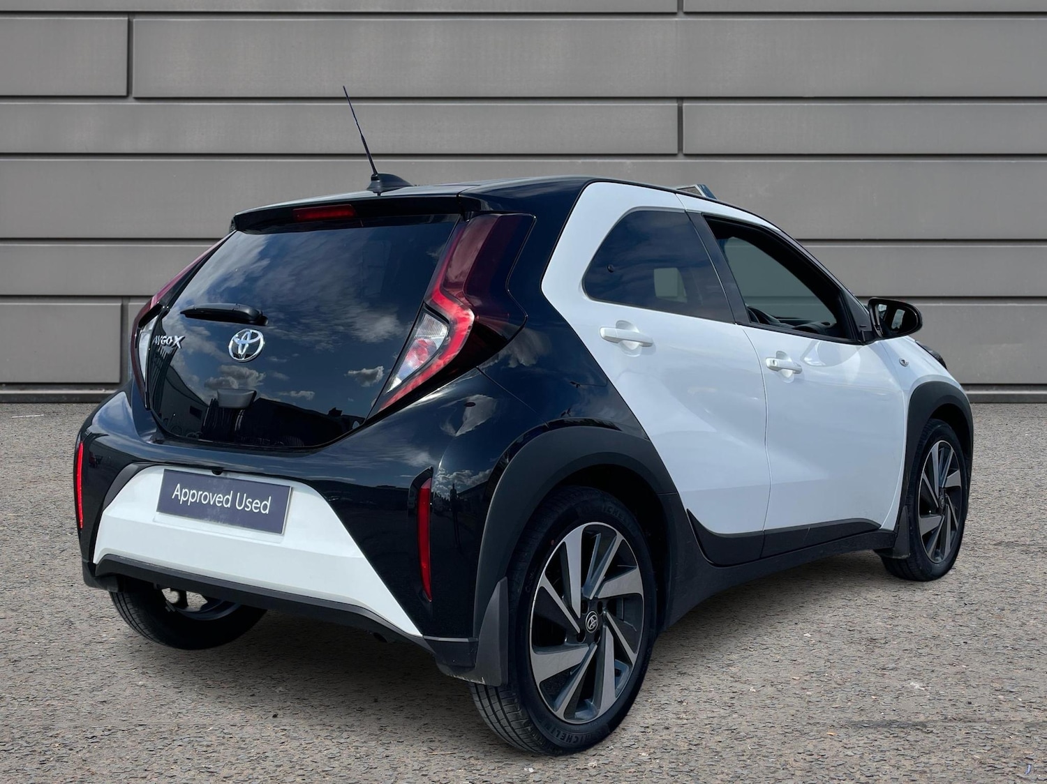 Used Toyota Aygo X 2025 for sale - 77176693: Photo 2