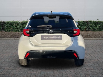 Used Toyota Yaris 2024 for sale - 77013506: Photo