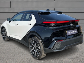 Used Toyota C-HR 2024 for sale - 75432307: Photo