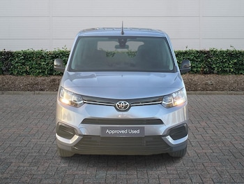 Used Toyota PROACE CITY Verso 2025 for sale - 76730804: Photo