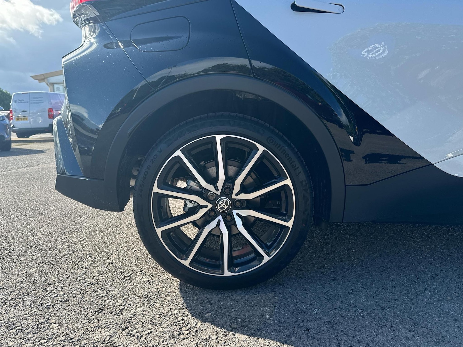 Used Toyota C-HR 2024 for sale - 76730691: Photo 18