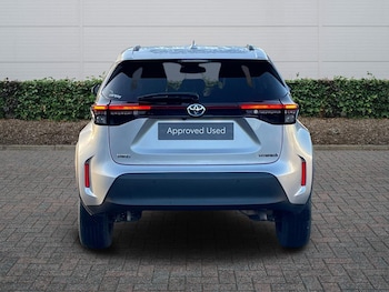 Used Toyota Yaris 2022 for sale - 76662383: Photo