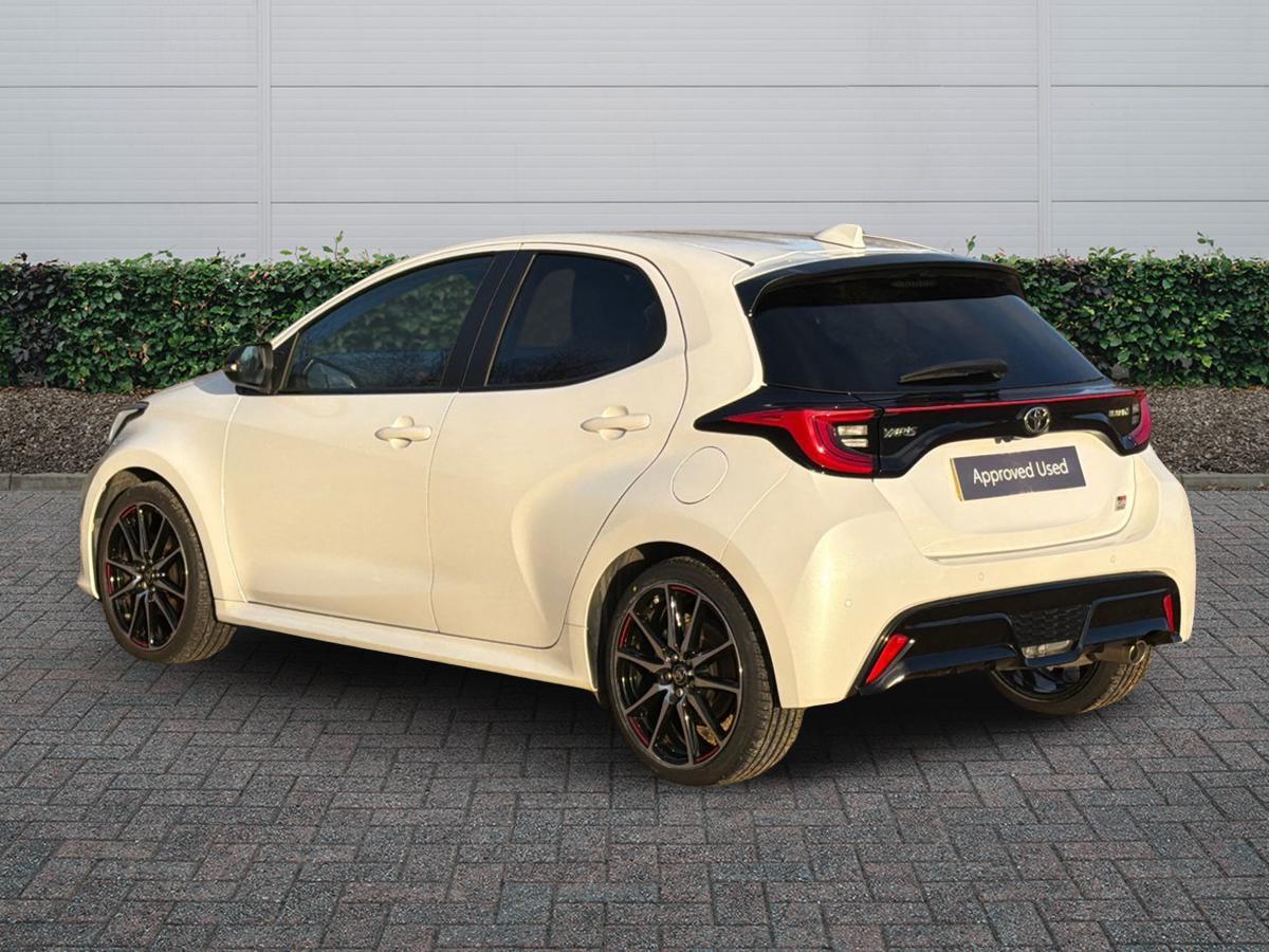 Used Toyota Yaris 2023 for sale - 77177227: Photo 2