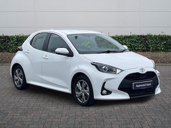Used Toyota Yaris 2024 for sale - 77725314: Photo