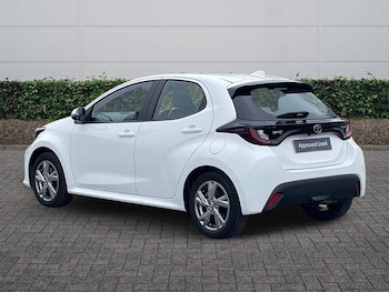 Used Toyota Yaris 2024 for sale - 77725314: Photo