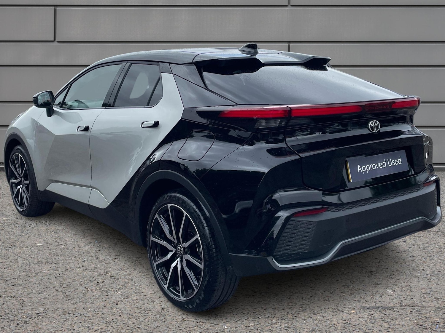 Used Toyota C-HR 2025 for sale - 78117290: Photo 4