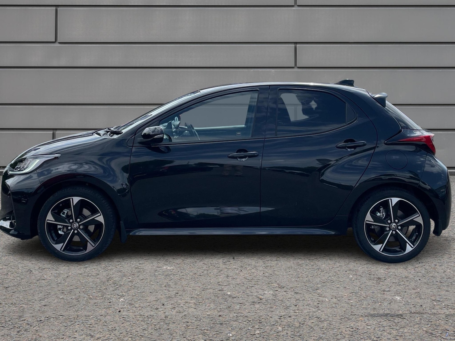 Used Toyota Yaris 2025 for sale - 77157523: Photo 17