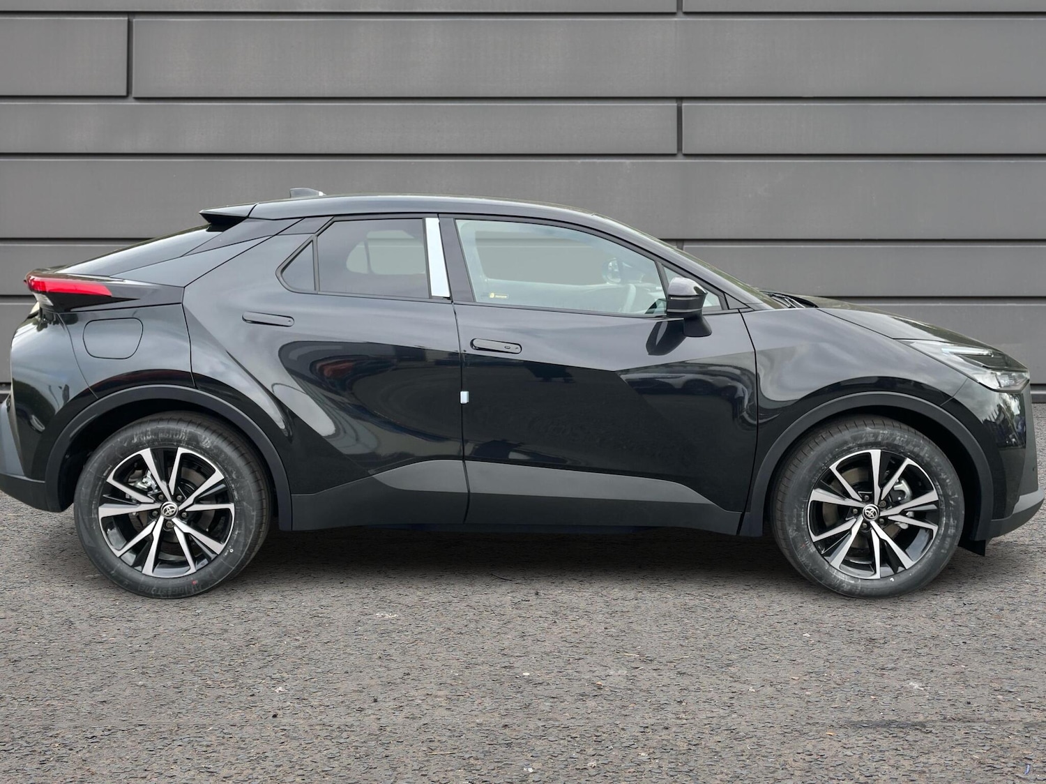 Used Toyota C-HR 2025 for sale - 77176959: Photo 16