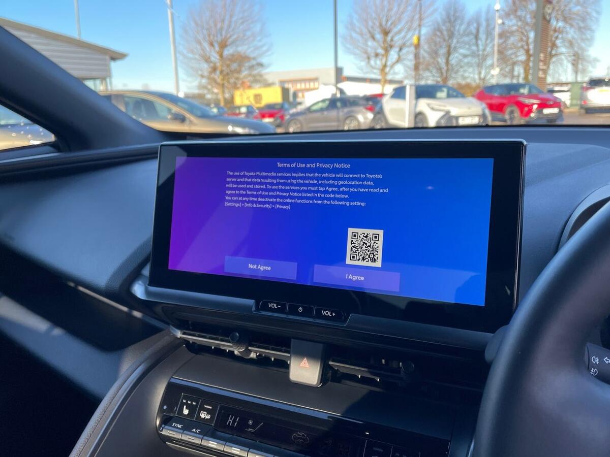 Used Toyota C-HR 2024 for sale - 76703552: Photo 11