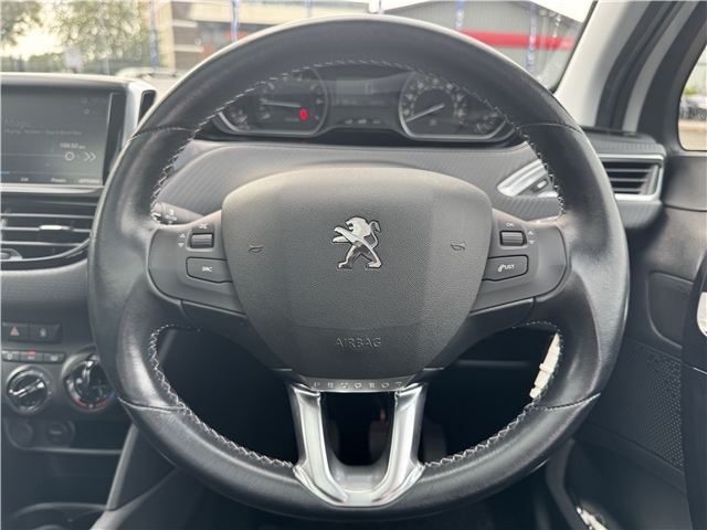 Used Peugeot 208 2017 for sale - 76110972: Photo 13