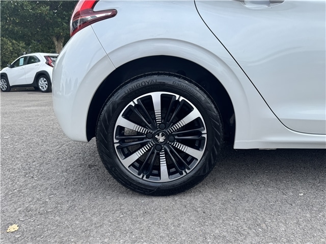 Used Peugeot 208 2017 for sale - 76110972: Photo 20