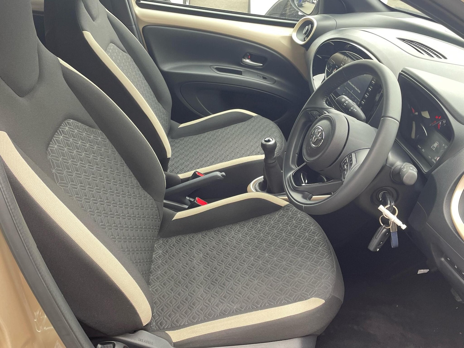 Used Toyota Aygo X 2023 for sale - 76730690: Photo 11