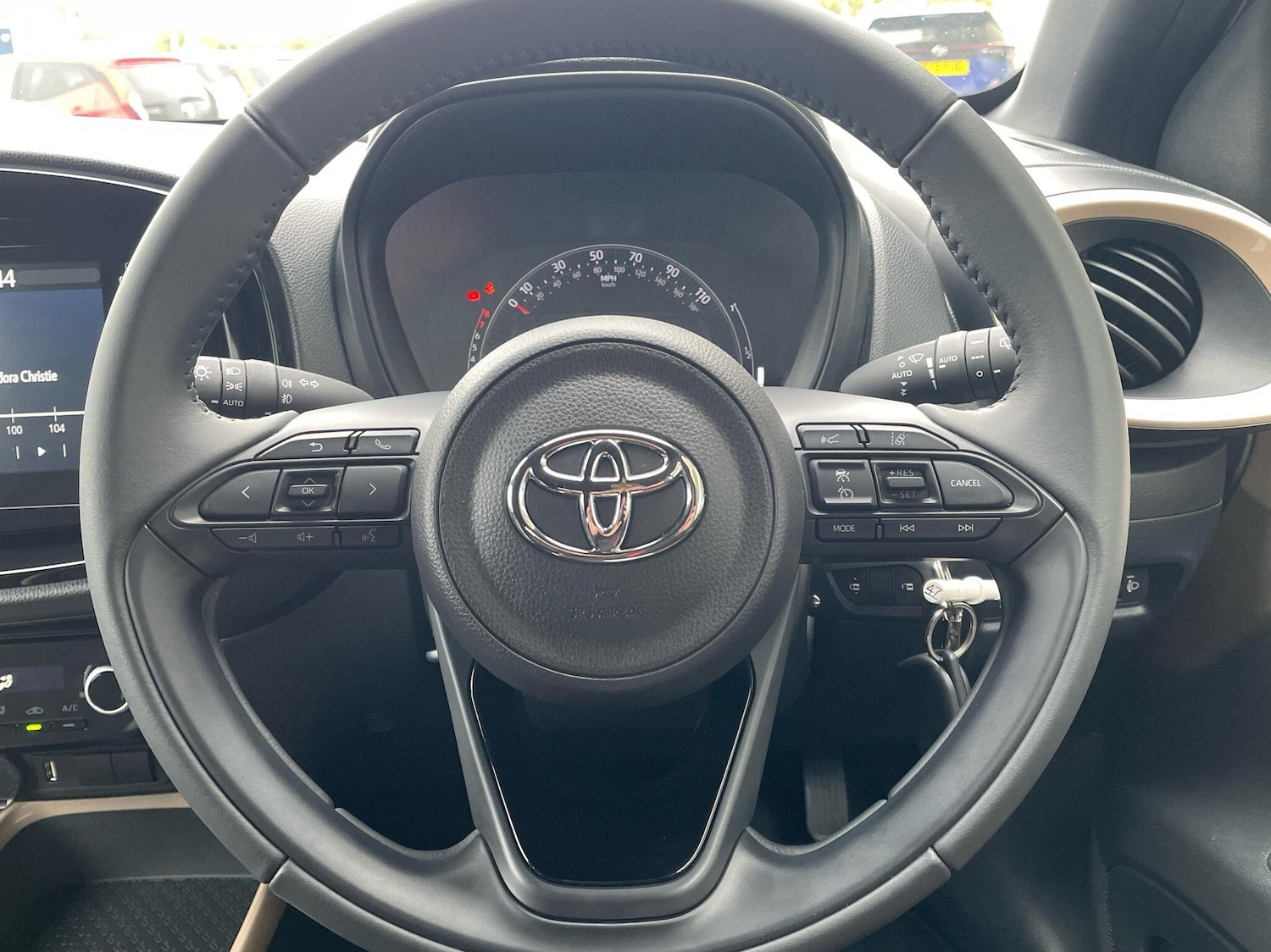 Used Toyota Aygo X 2023 for sale - 76730690: Photo 8