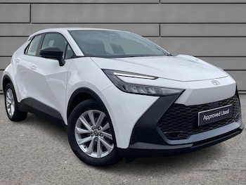 Used Toyota C-HR 2024 for sale - 76372360: Photo